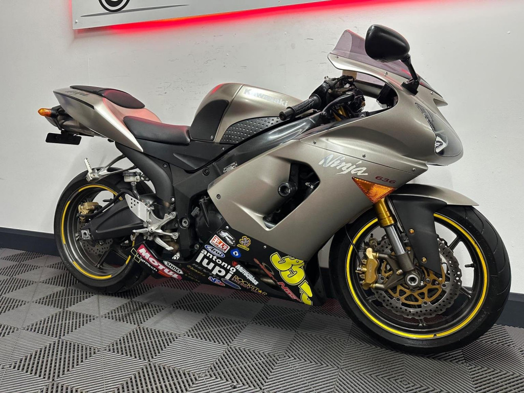 KAWASAKI NINJA ZX-6R