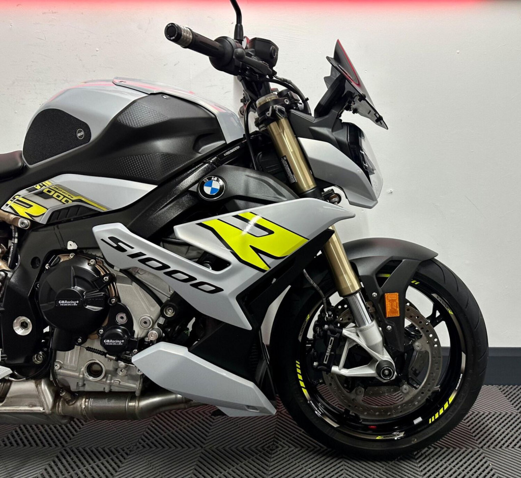 BMW S1000R