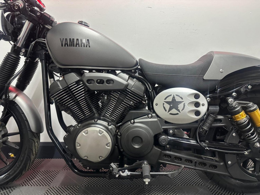 YAMAHA XV950