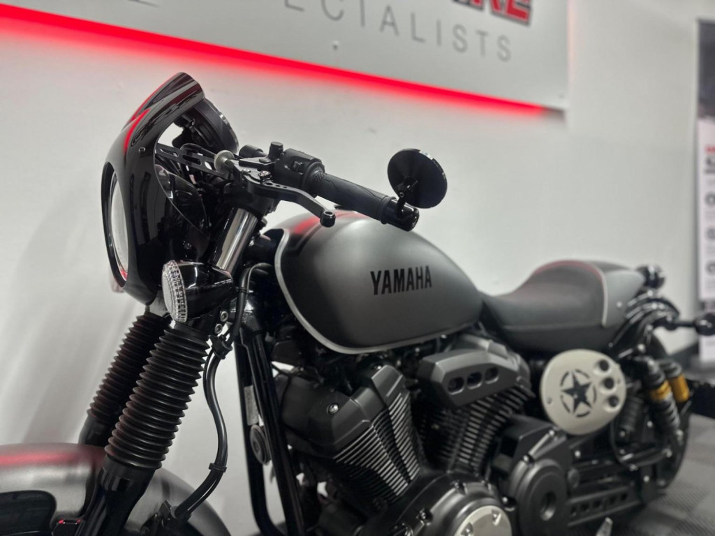 YAMAHA XV950