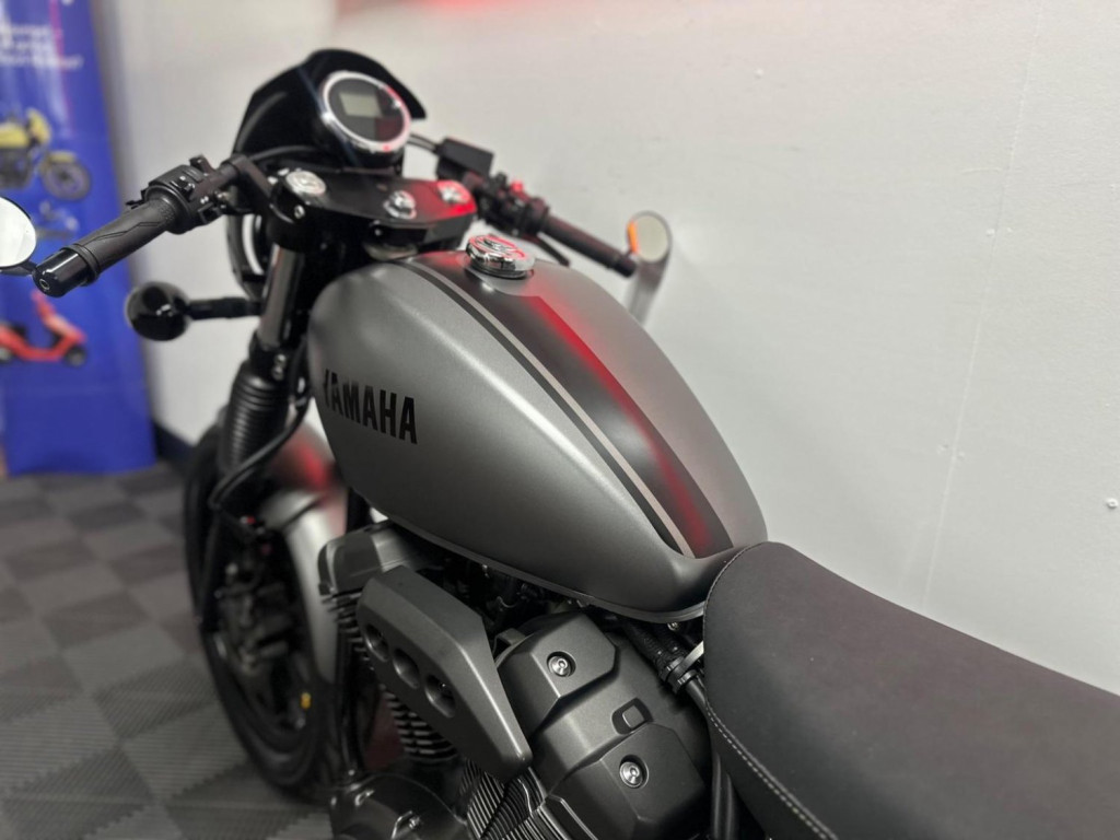 YAMAHA XV950