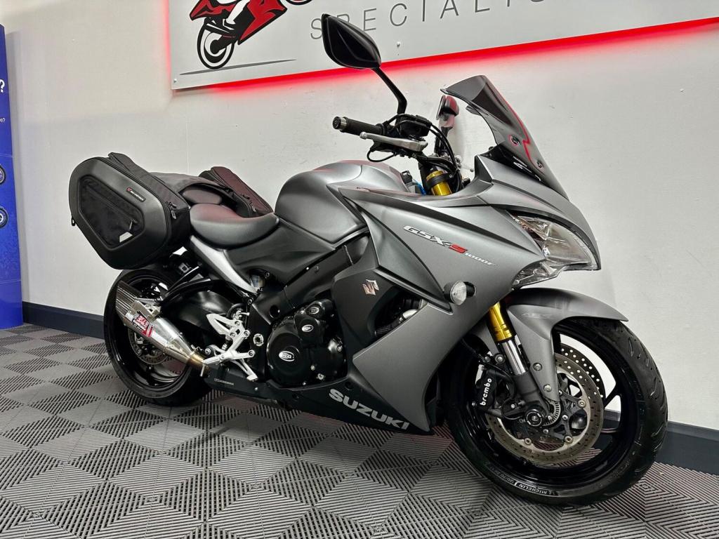 SUZUKI GSX-S1000F