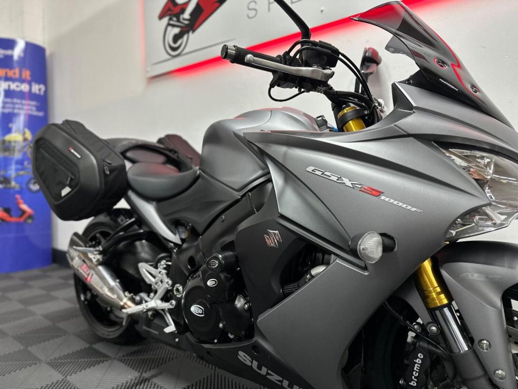 SUZUKI GSX-S1000F