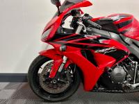 HONDA CBR1000RR Fireblade