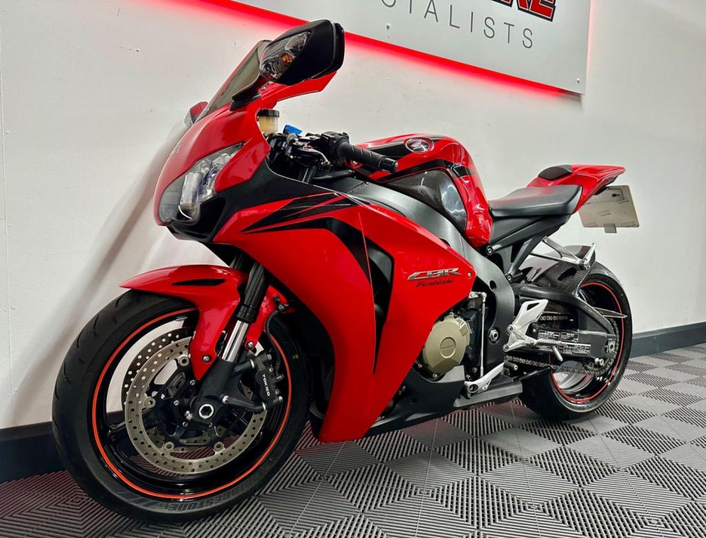 HONDA CBR1000RR Fireblade