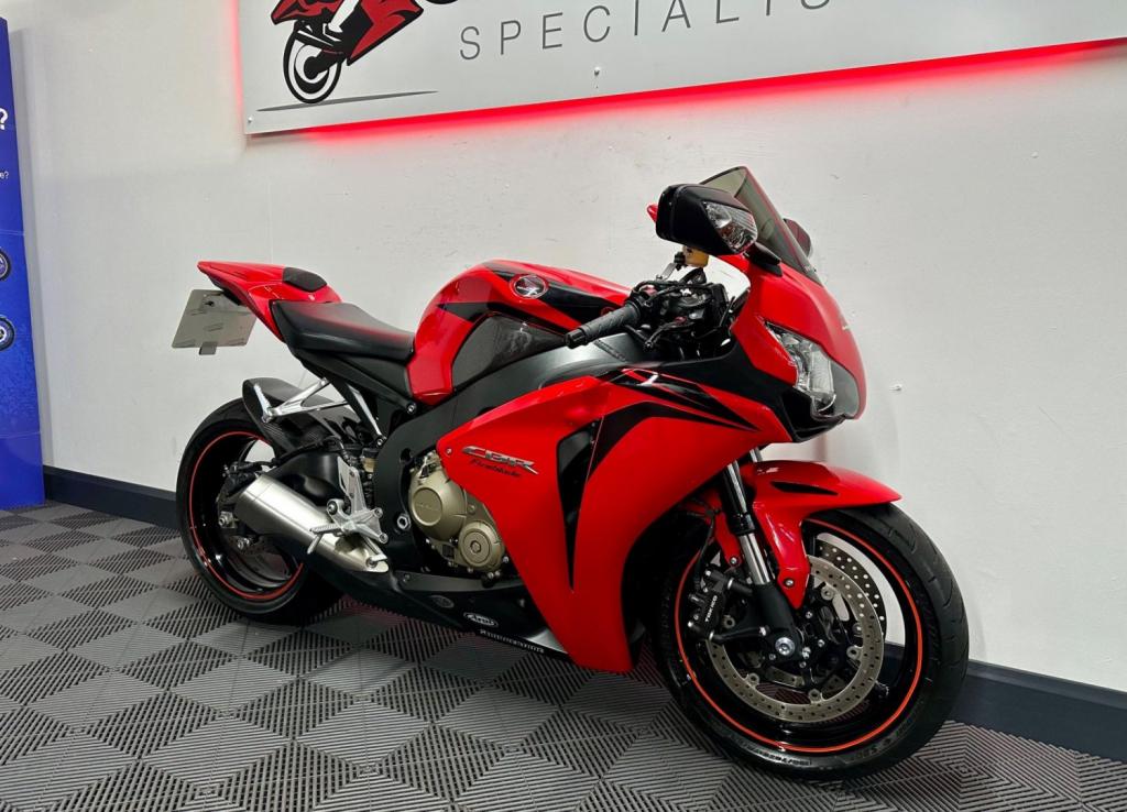 HONDA CBR1000RR Fireblade