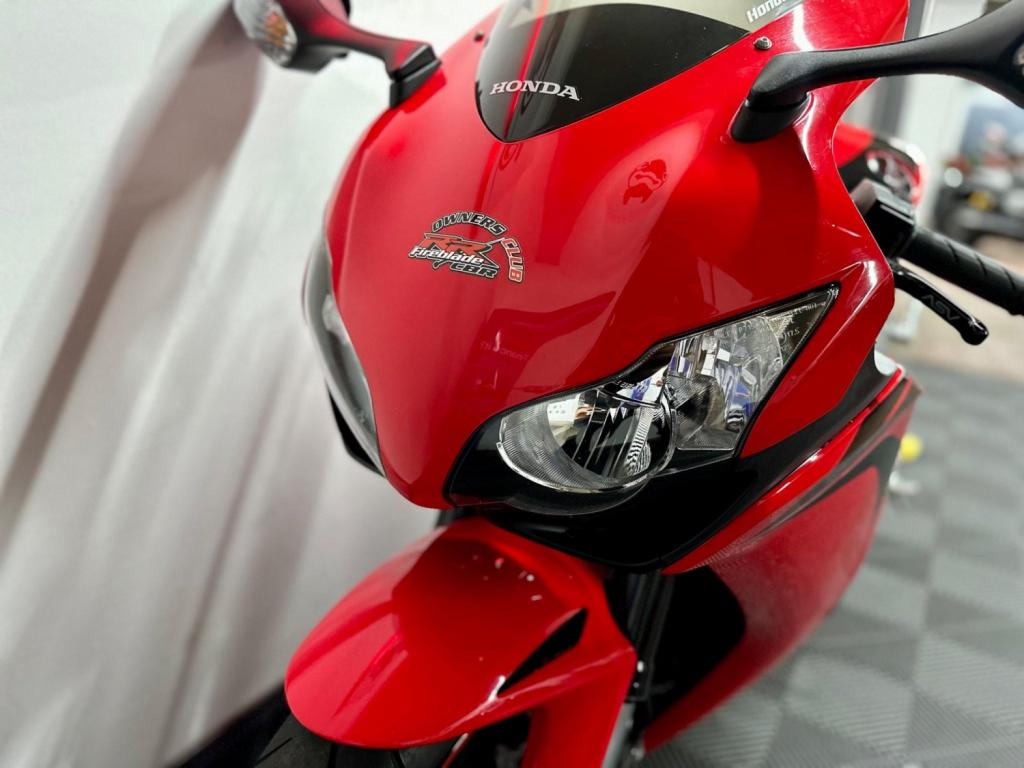 HONDA CBR1000RR Fireblade