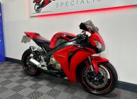 HONDA CBR1000RR Fireblade
