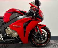 HONDA CBR1000RR Fireblade