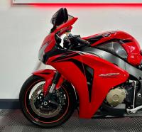 HONDA CBR1000RR Fireblade