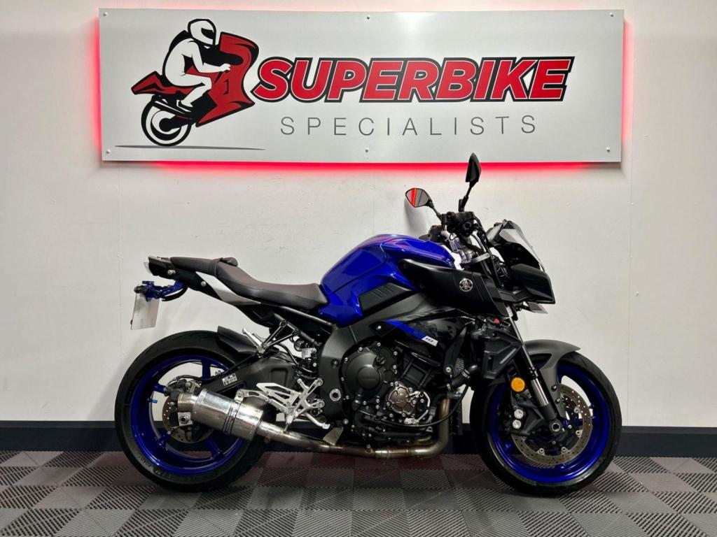 YAMAHA MT-10