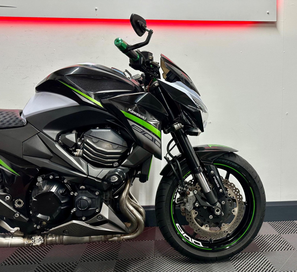 KAWASAKI Z800