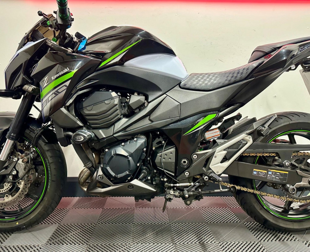 KAWASAKI Z800