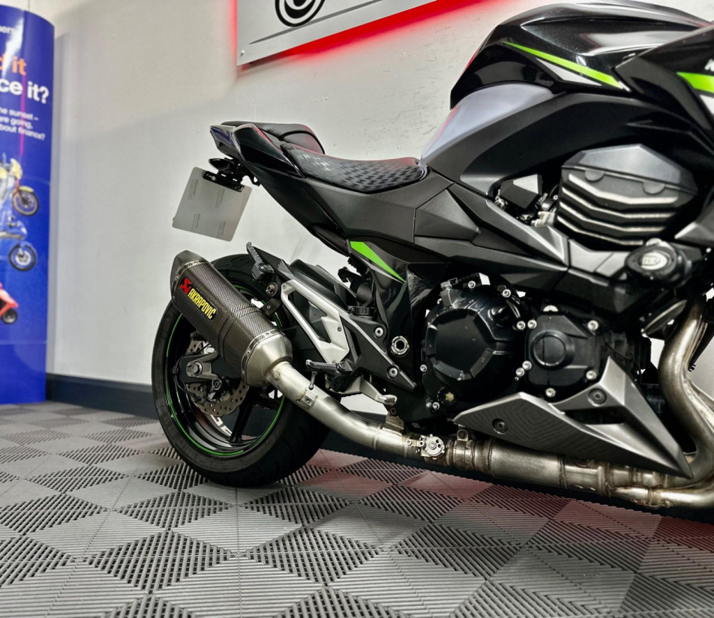 KAWASAKI Z800