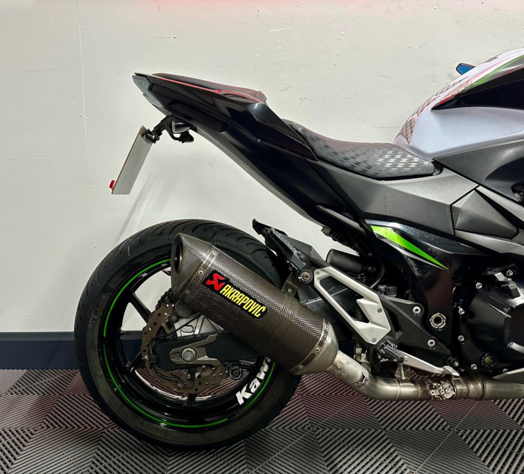 KAWASAKI Z800