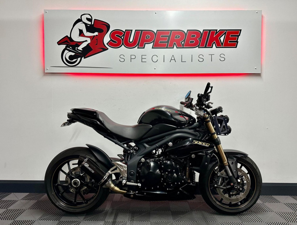 TRIUMPH SPEED TRIPLE 1050