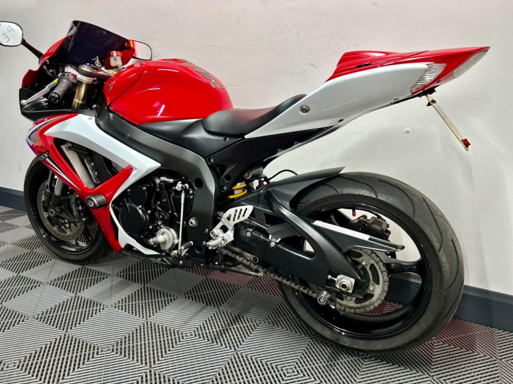 SUZUKI GSXR600