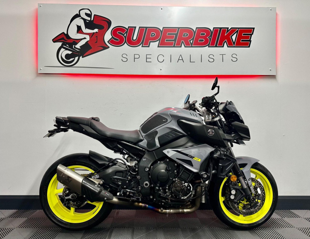 YAMAHA MT-10