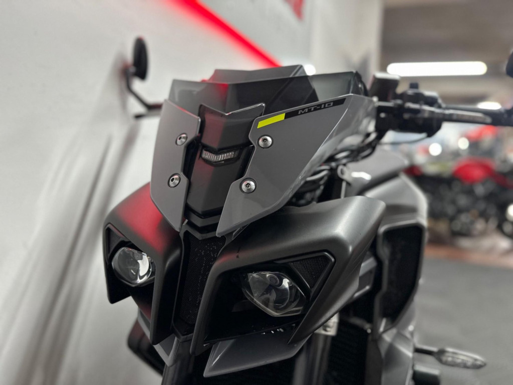 YAMAHA MT-10