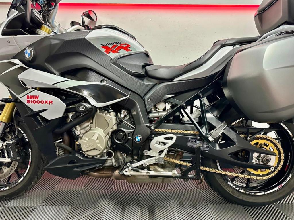 BMW S1000XR