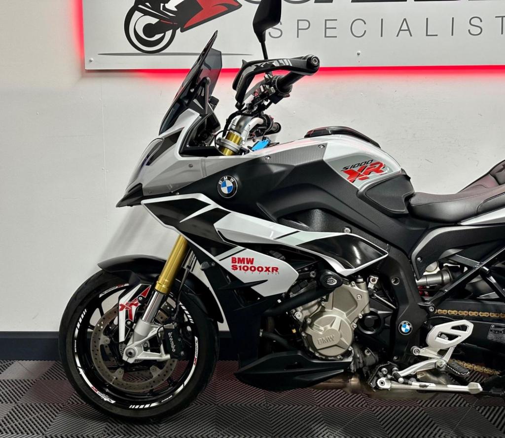 BMW S1000XR