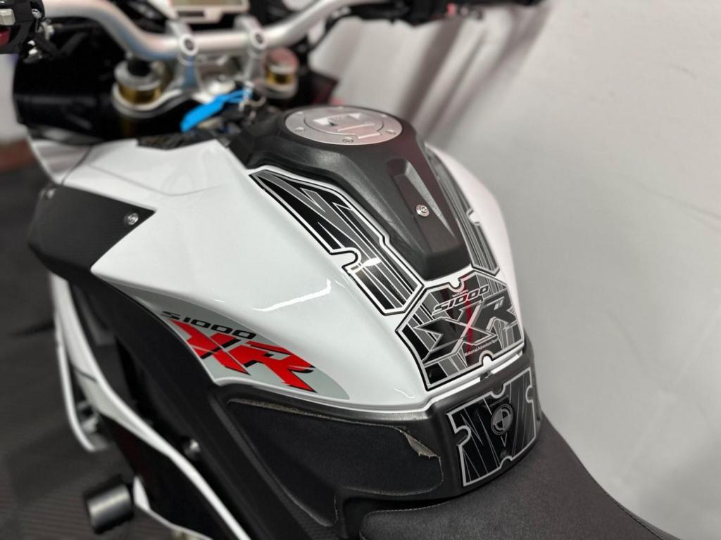 BMW S1000XR