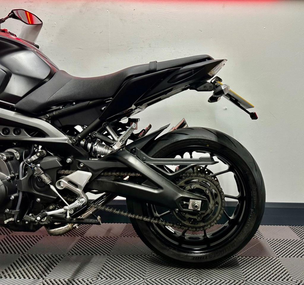 YAMAHA MT-09