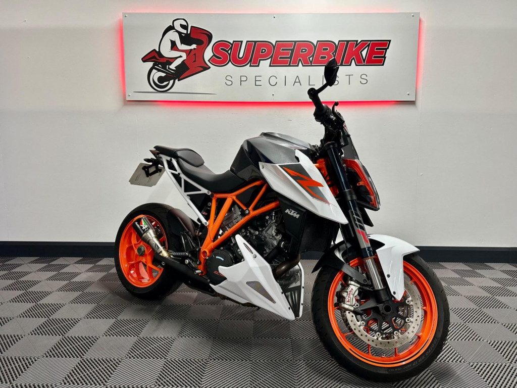 KTM 1290 SUPER DUKE R