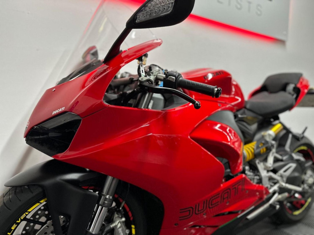DUCATI PANIGALE V2