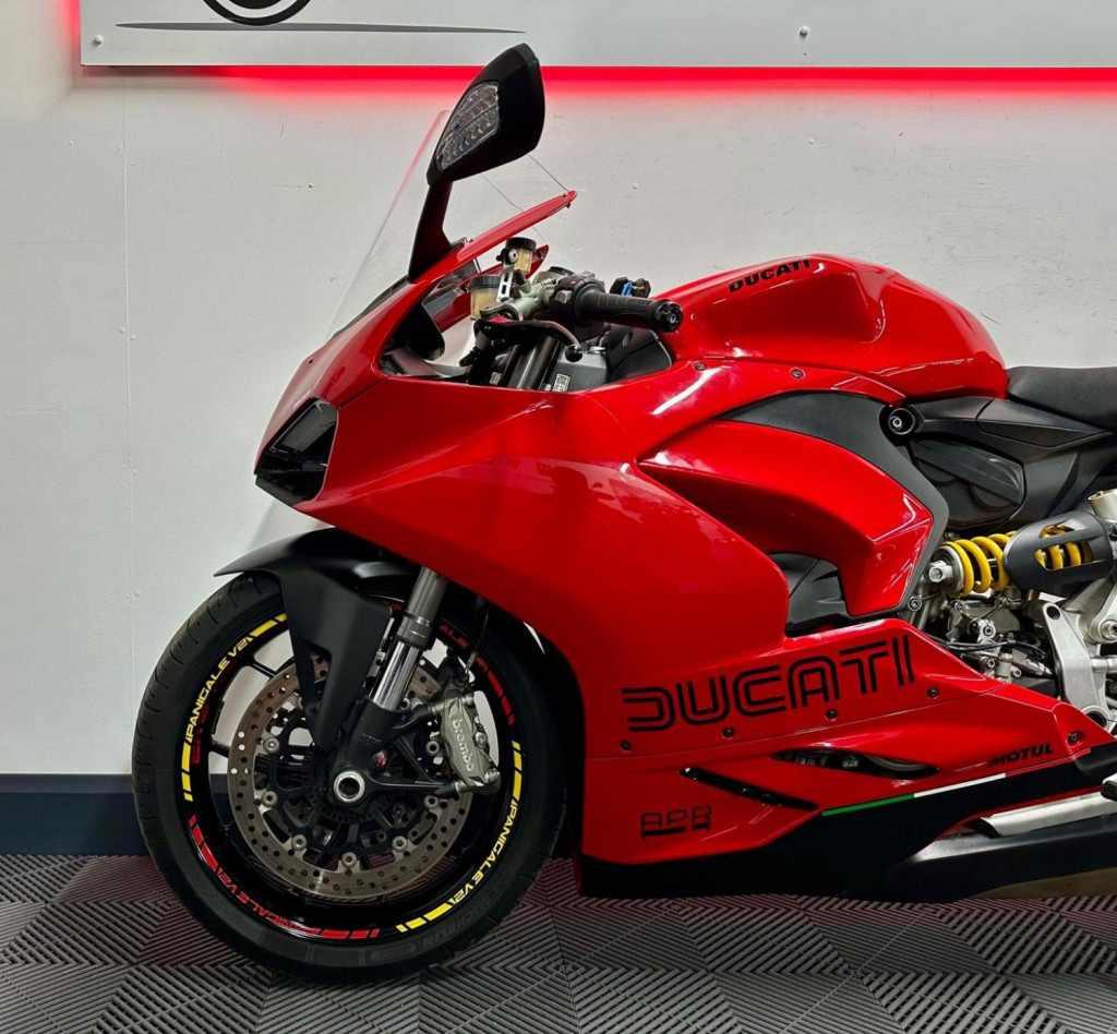 DUCATI PANIGALE V2