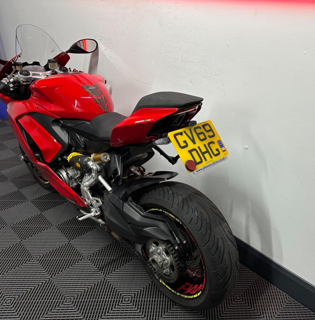 DUCATI PANIGALE V2