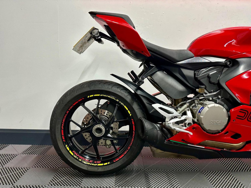 DUCATI PANIGALE V2