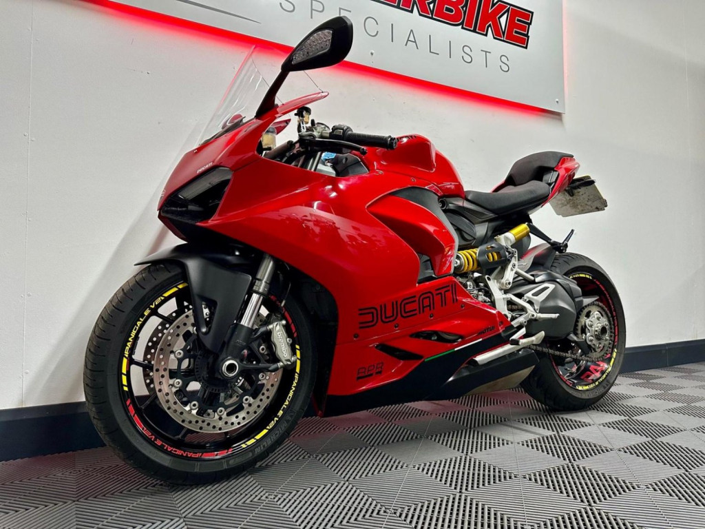 DUCATI PANIGALE V2