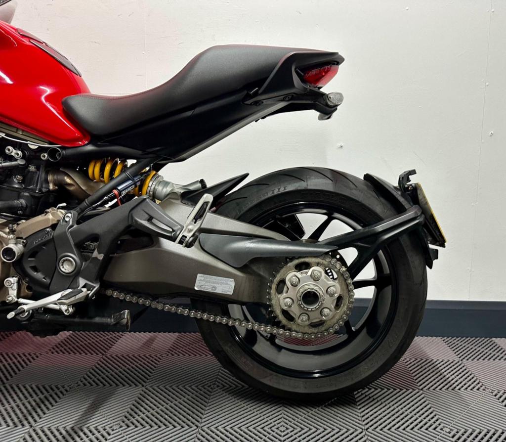 DUCATI MONSTER 1200
