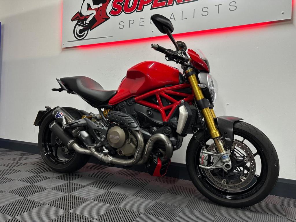 DUCATI MONSTER 1200