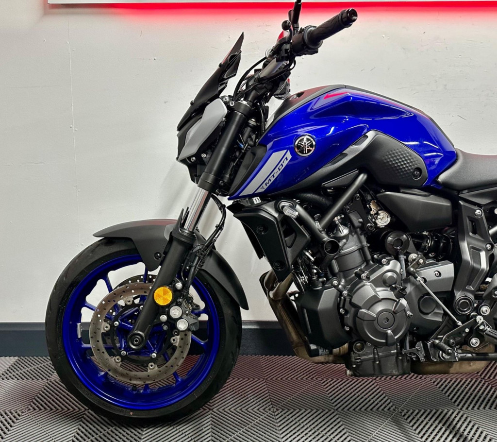 YAMAHA MT-07