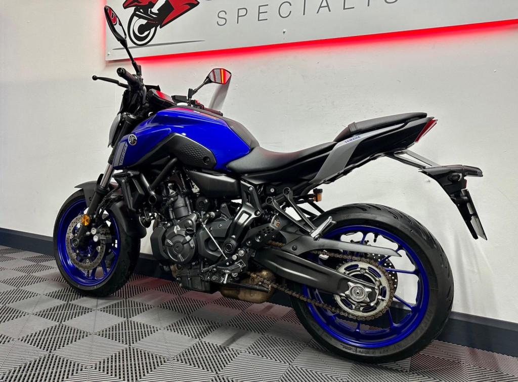 YAMAHA MT-07
