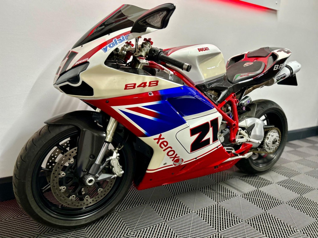 DUCATI 848