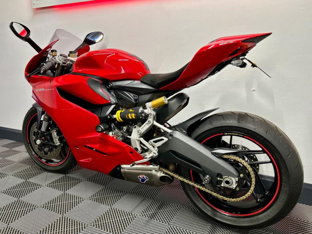 DUCATI 899 Panigale