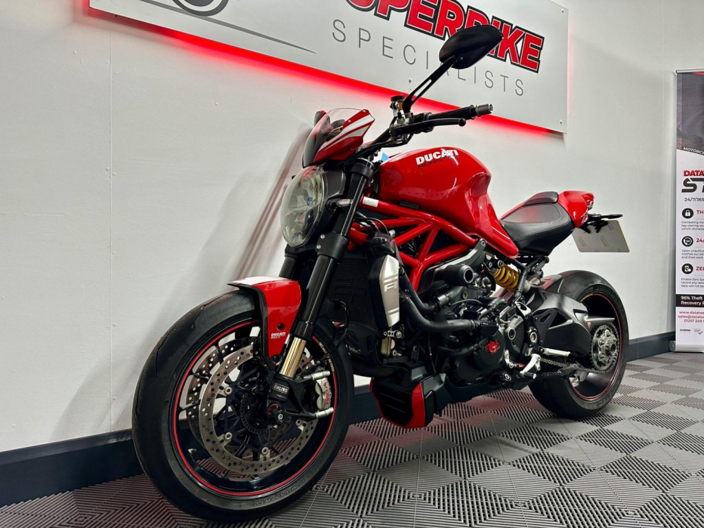DUCATI MONSTER 1200