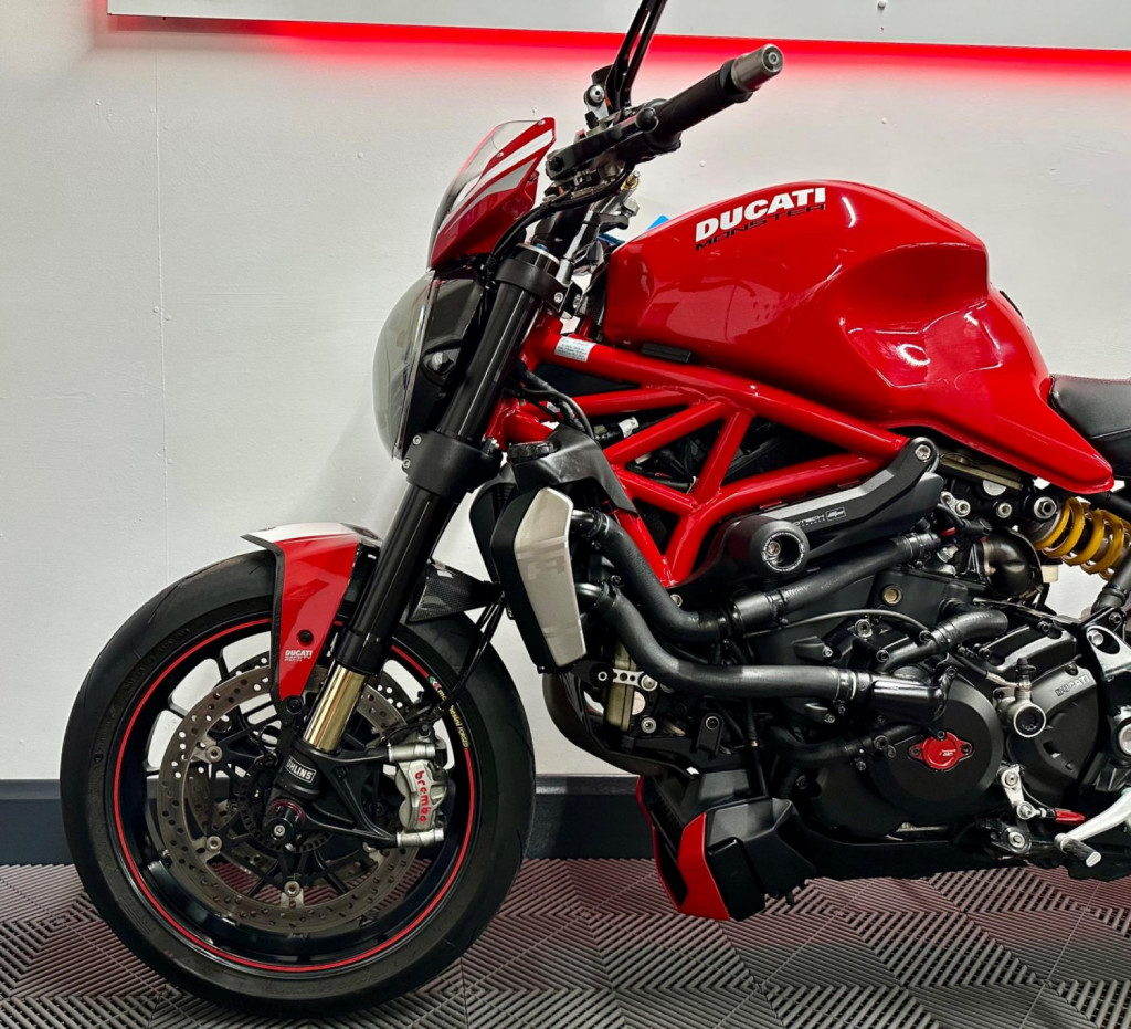 DUCATI MONSTER 1200