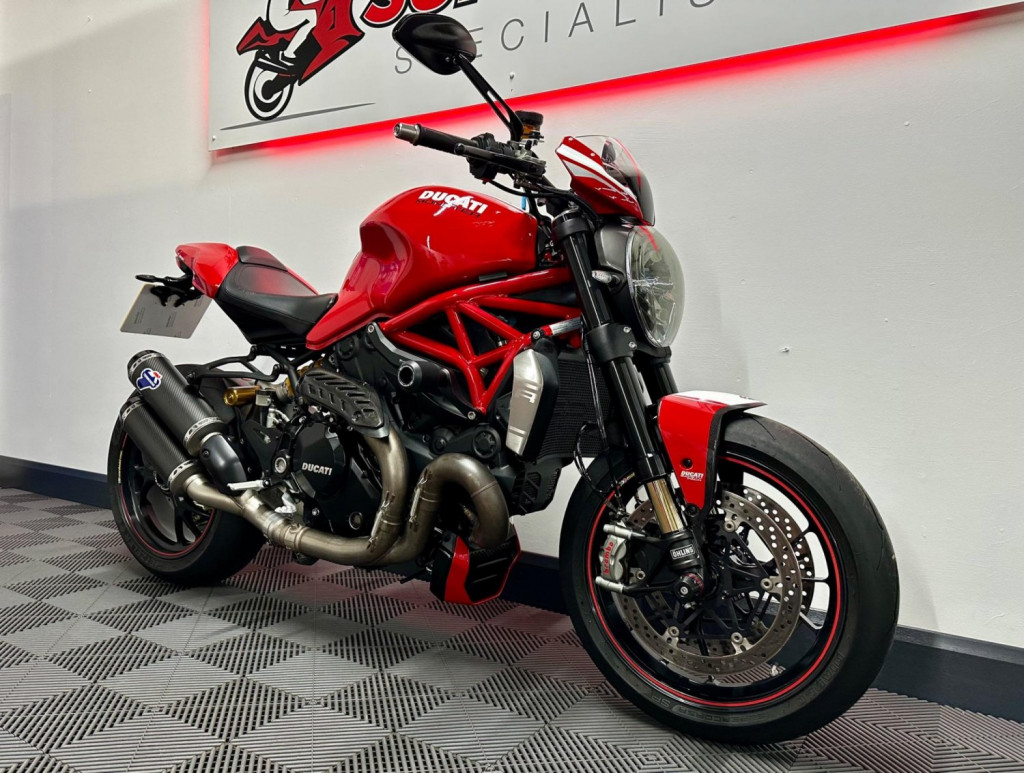 DUCATI MONSTER 1200
