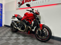 DUCATI MONSTER 1200