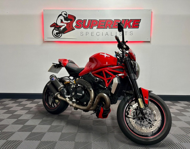 DUCATI MONSTER 1200