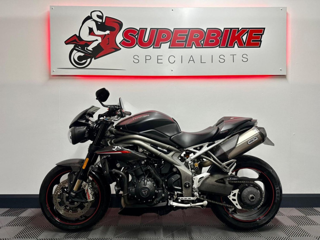 TRIUMPH SPEED TRIPLE 1050