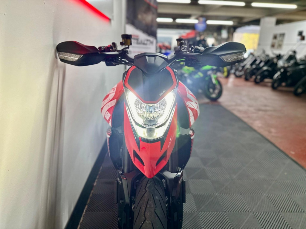 DUCATI Hypermotard