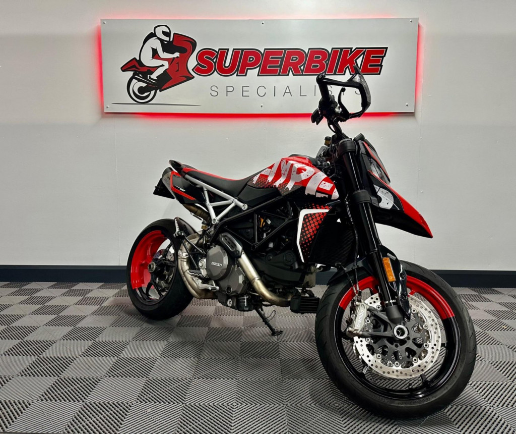 DUCATI Hypermotard
