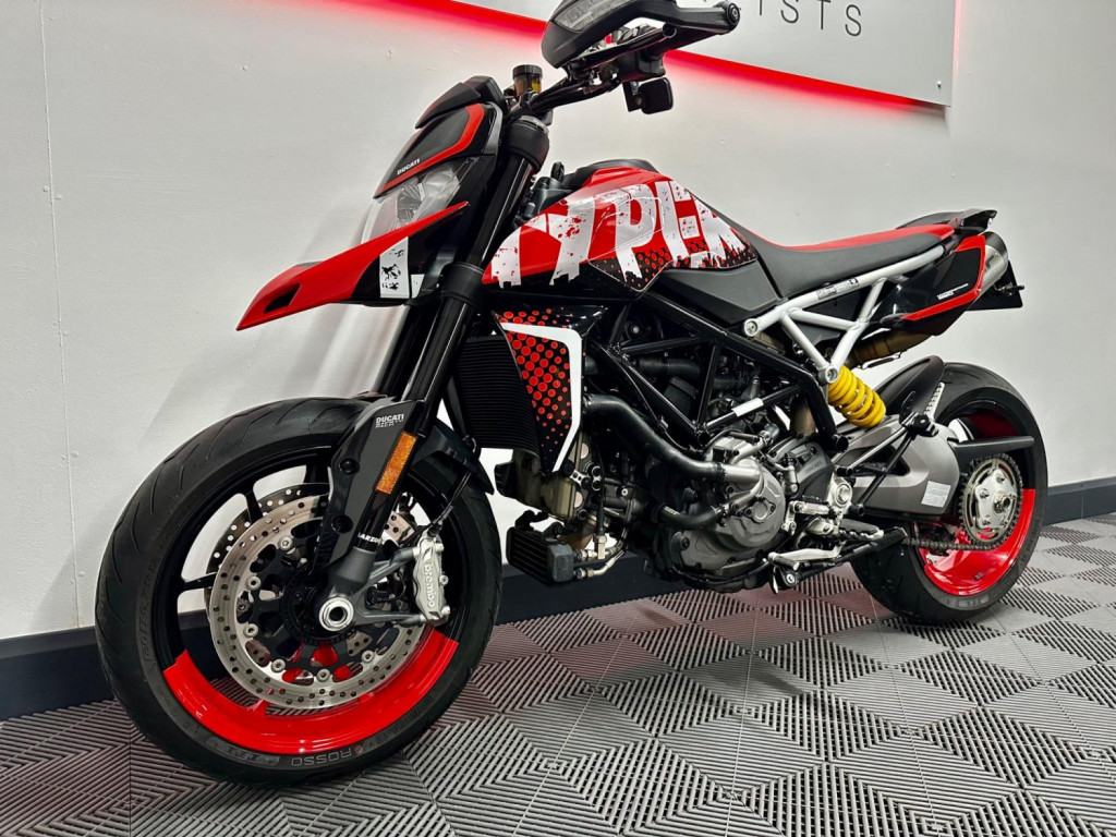 DUCATI Hypermotard