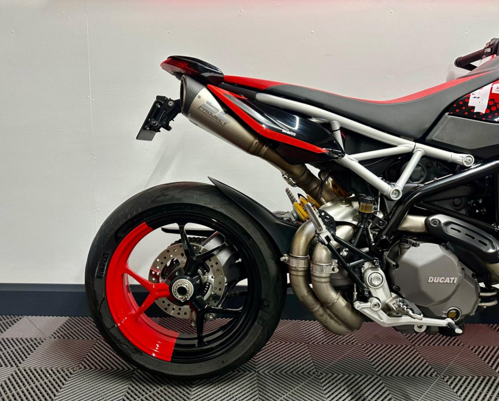 DUCATI Hypermotard