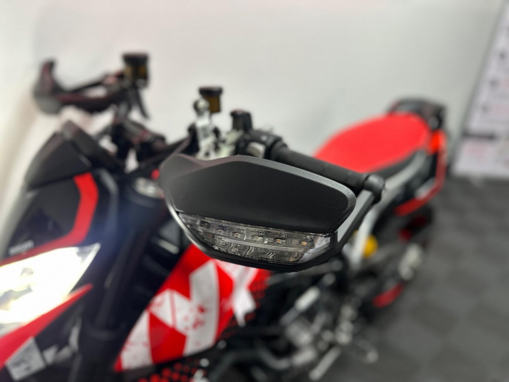DUCATI Hypermotard